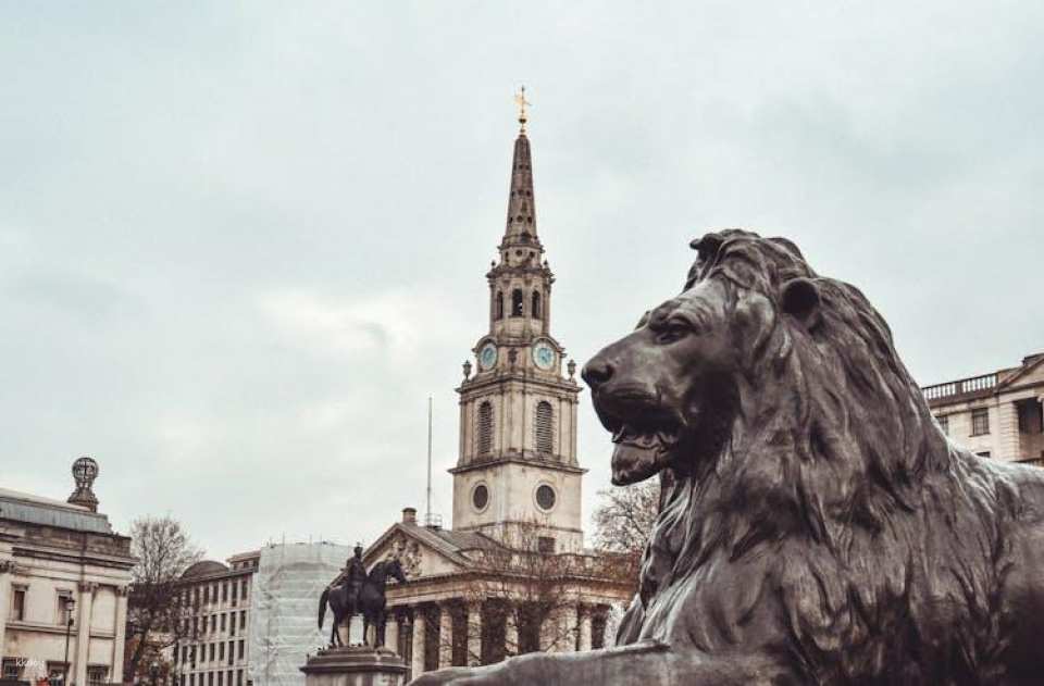 Self-guided Discovery Walk in London’s Piccadilly Circus and Whitehall