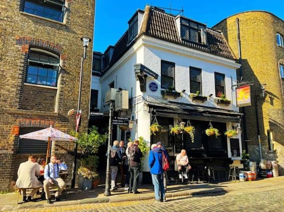 Self-guided Discovery Walk in London’s South East - a riverside history