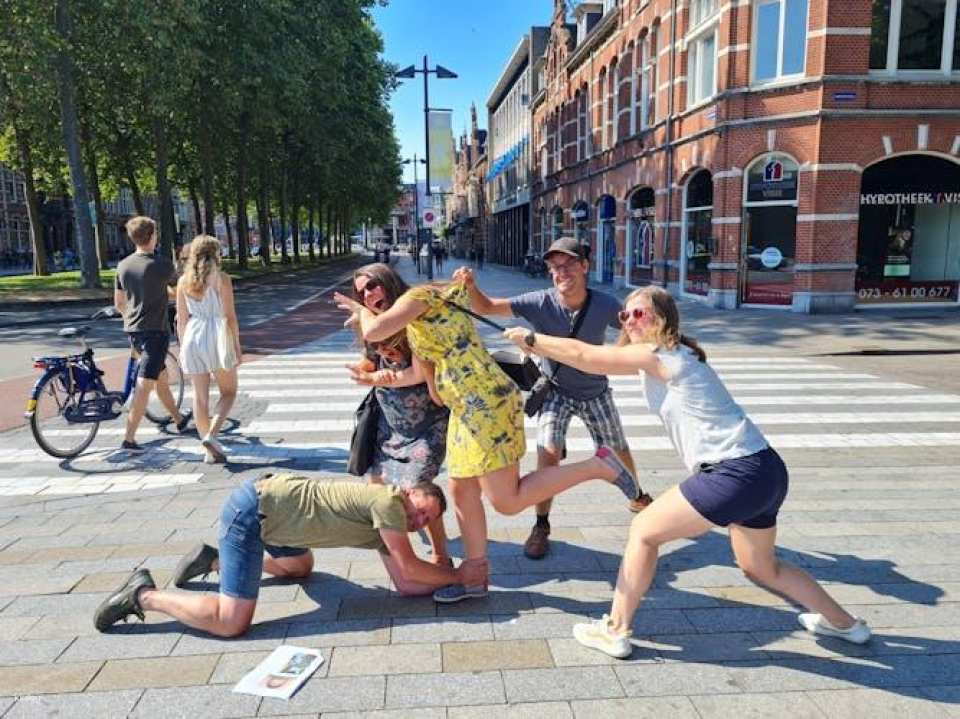 Self-guided interactive pub trail in Leeuwarden with online app