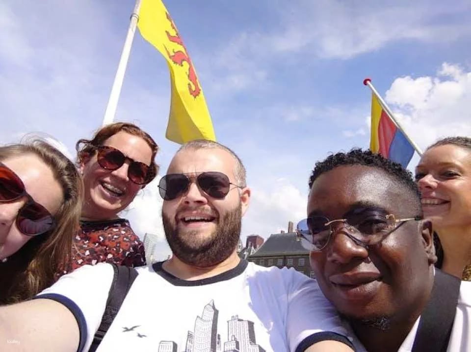 Self-guided interactive pub trail in Leeuwarden with online app