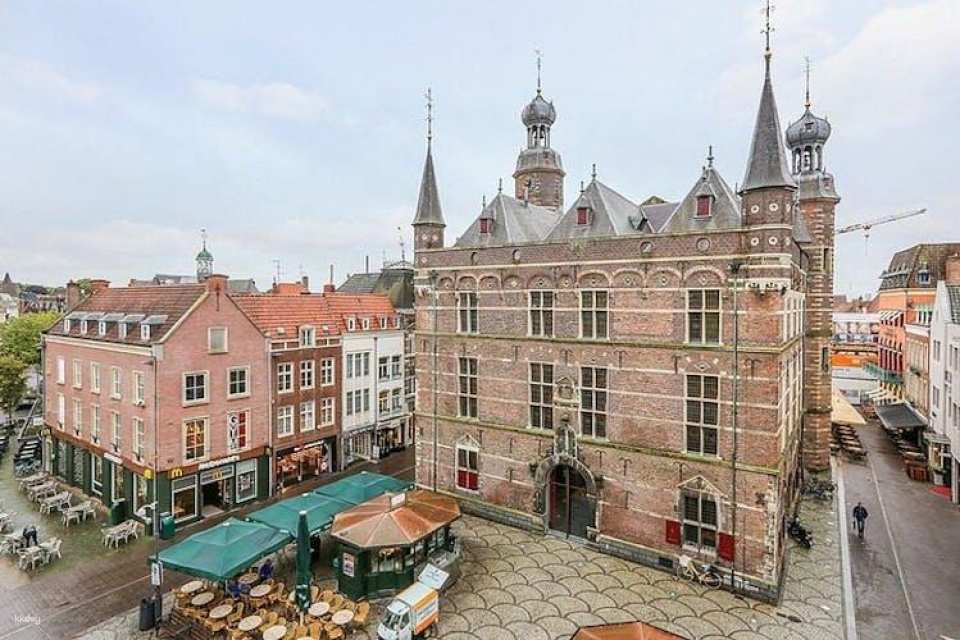 Self guided tour with interactive city game of Venlo