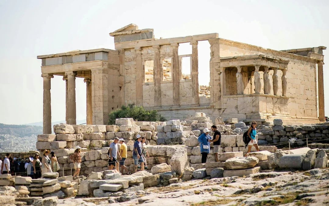 Semi-Private Acropolis & Acropolis Museum Guided Walking Tour Image 9