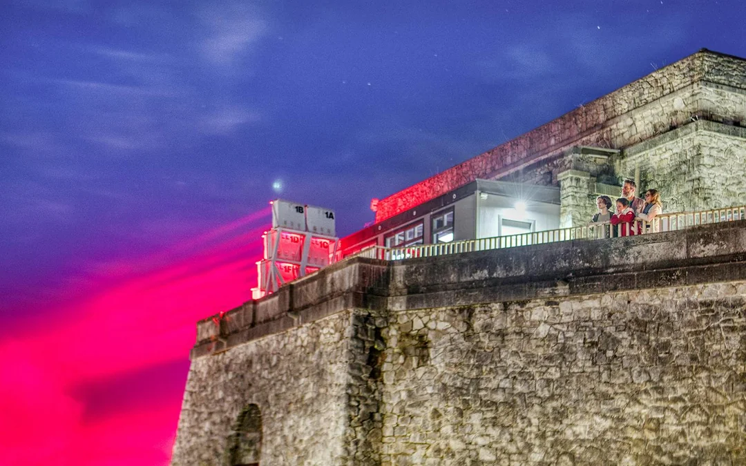 Semi-Private Day & Night Sightseeing Tour of Niagara Falls Canada with Cruise & Dinner Image 6