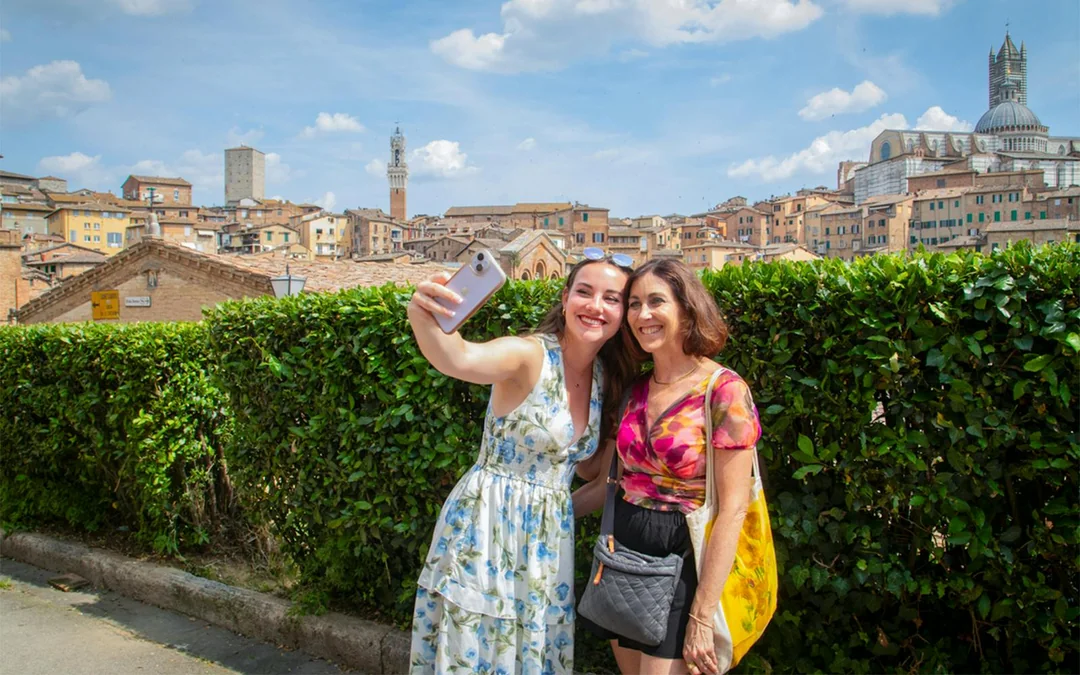 SEMI PRIVATE TUSCANY GRAND TOUR – Best of Siena, San Gimignano, Chianti and Pisa Image 1