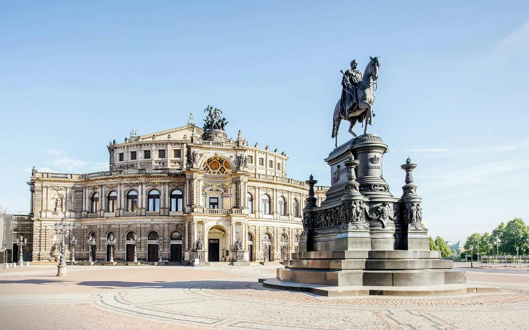 Semperoper Tickets & Guided Tour Image 2