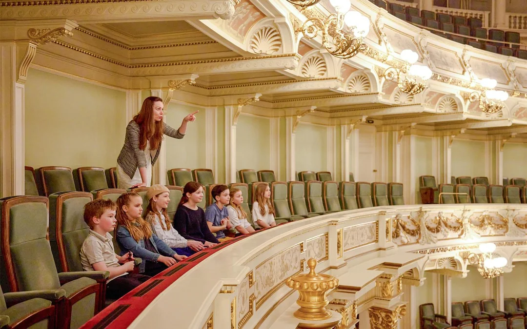 Semperoper Tickets & Guided Tour Image 4