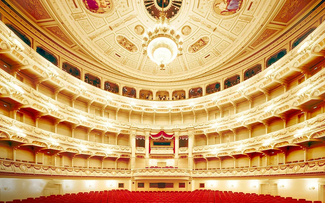 Semperoper Tickets & Old Town Guided Tour Image 4