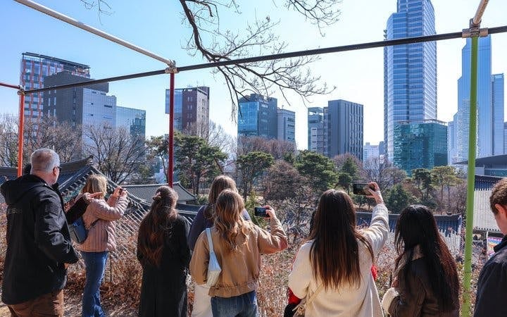 Seoul Gangnam Small-Group Walking Tour with Korean BBQ Dinner and Modern Landmarks Image 7