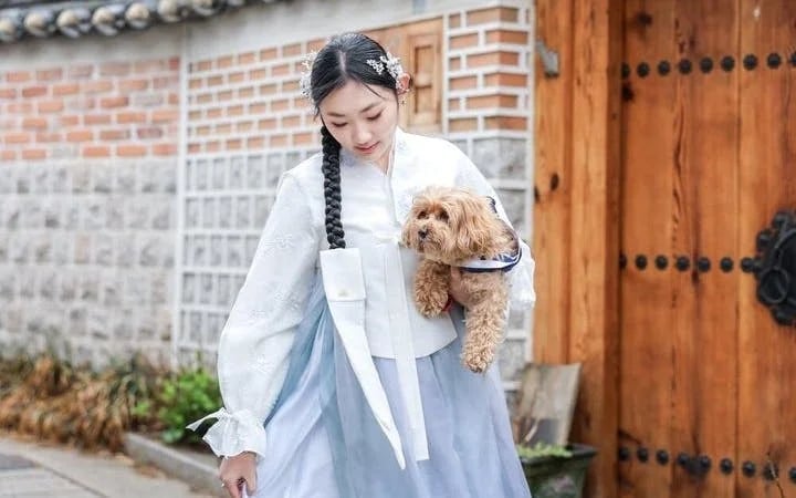 Seoul Private Hanbok Photoshoot at Gyeongbokgung Palace with All Original and Edited Photos Image 4