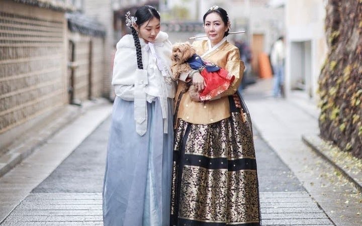 Seoul Private Hanbok Photoshoot at Gyeongbokgung Palace with All Original and Edited Photos Image 7