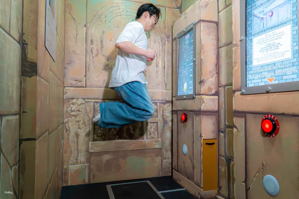 Seoul, South Korea｜Insadong Wisdom and Courage Maze Ticket