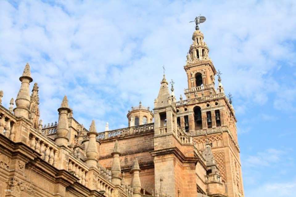 Seville cathedral ticket with audio guide and augmented reality