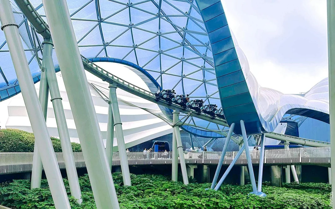 Shanghai Disneyland 1-Day Ticket with Premier Access (3 Attractions) Image 3