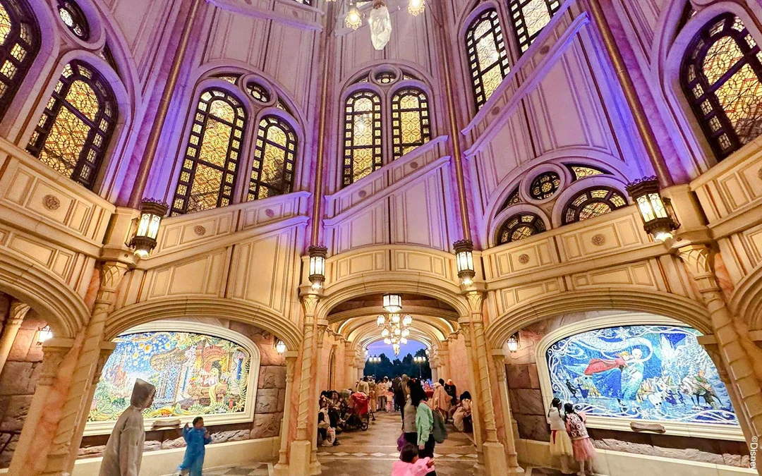 Shanghai Disneyland 1-Day Ticket with Premier Access (3 Attractions) Image 4