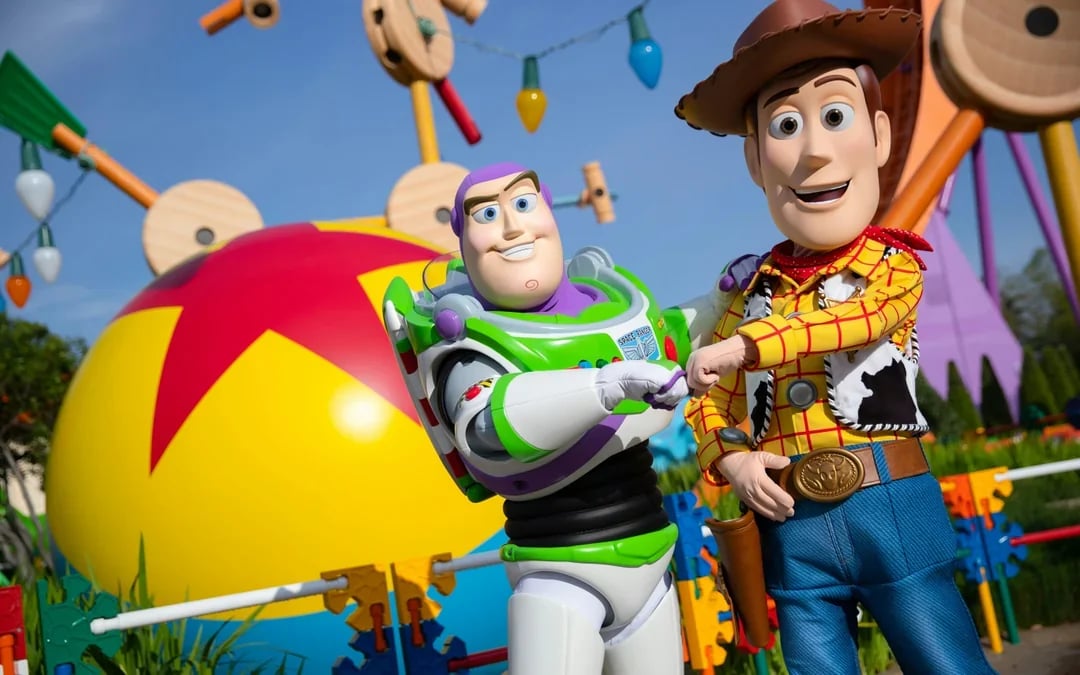 Shanghai Disneyland 1-Day Ticket with Unlimited Premier Access With Concierge Service (Min. 3 guests) Image 11