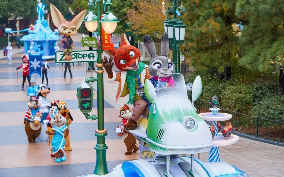 Shanghai Disneyland 1-Day Ticket with Unlimited Premier Access With Concierge Service (Min. 3 guests) Image 3