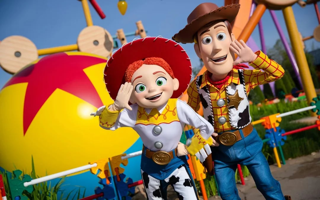 Shanghai Disneyland 1-Day Ticket with Unlimited Premier Access With Concierge Service (Min. 3 guests) Image 8