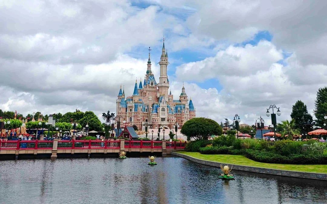 Shanghai Disneyland 1-Day Ticket with Unlimited Premier Access With Concierge Service (Min. 3 guests) Image 9