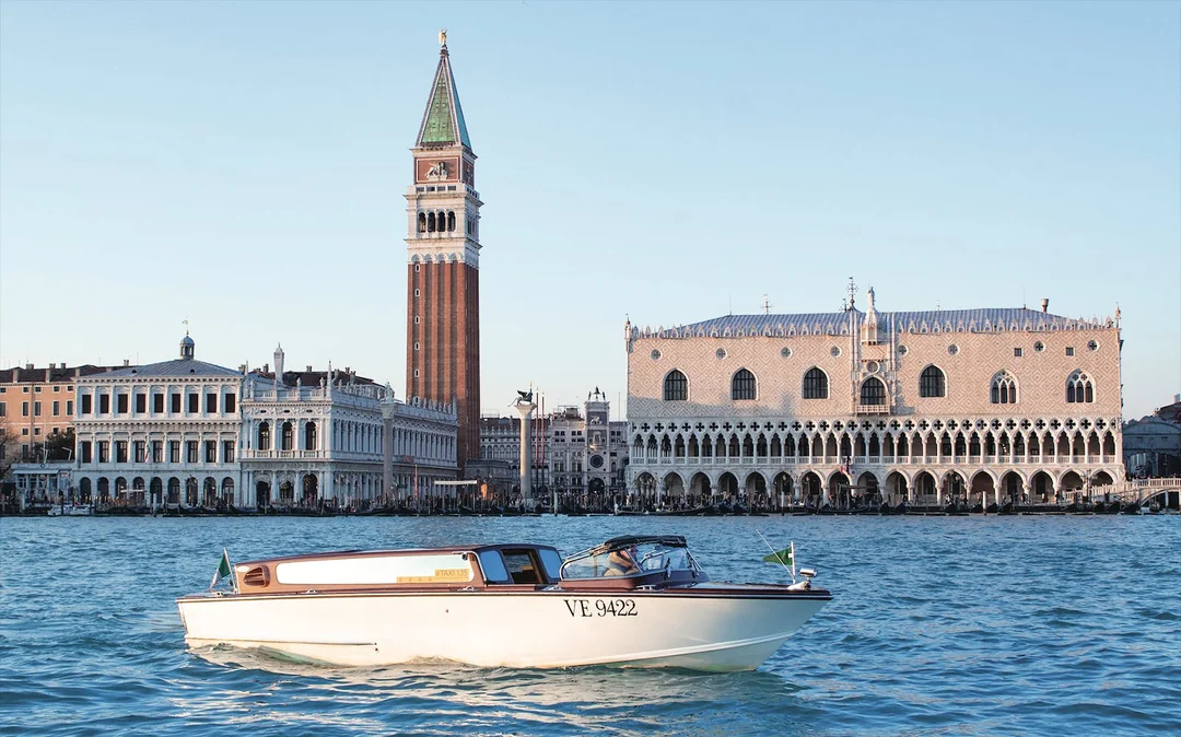 Shared Water Taxi Transfers: Venice Marco Polo Airport to/from Venice City Image 4