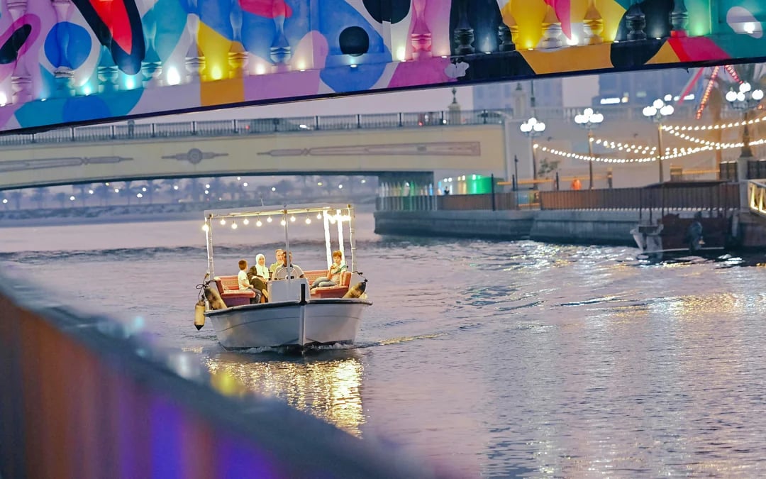 Sharjah Boat Tour with Al Noor Island Access Image 7