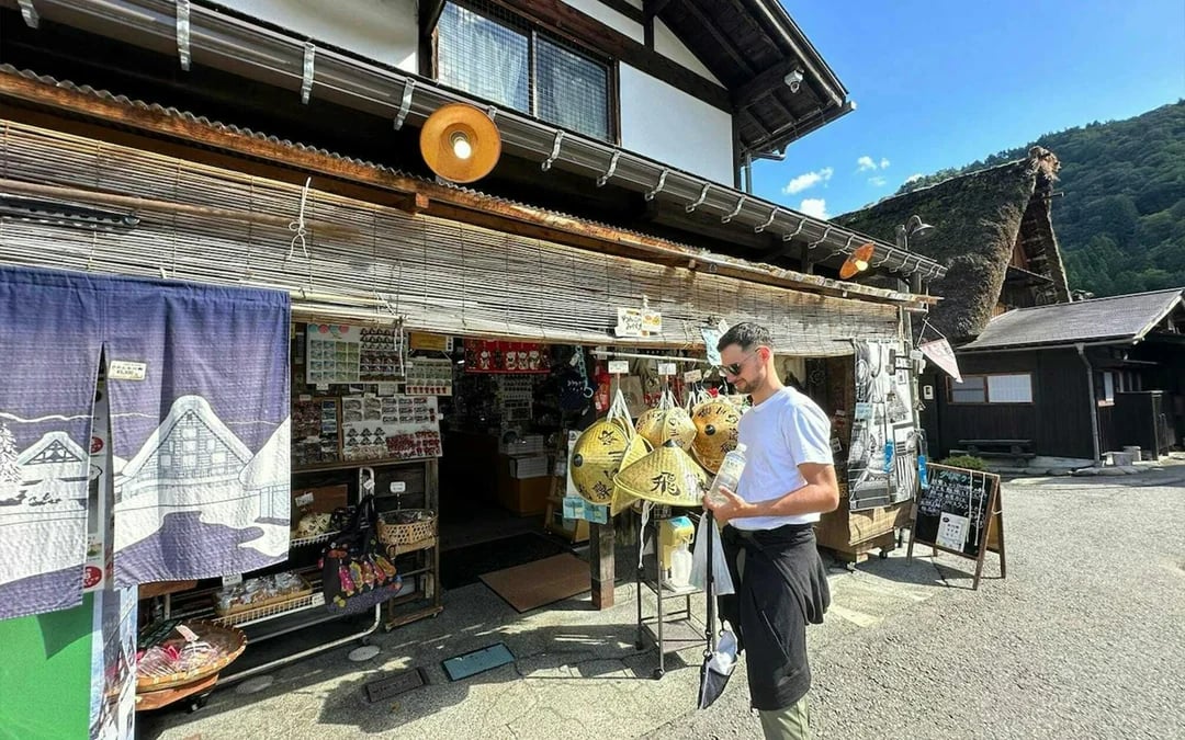 Shirakawa-go Day Tour from Kanazawa Image 1