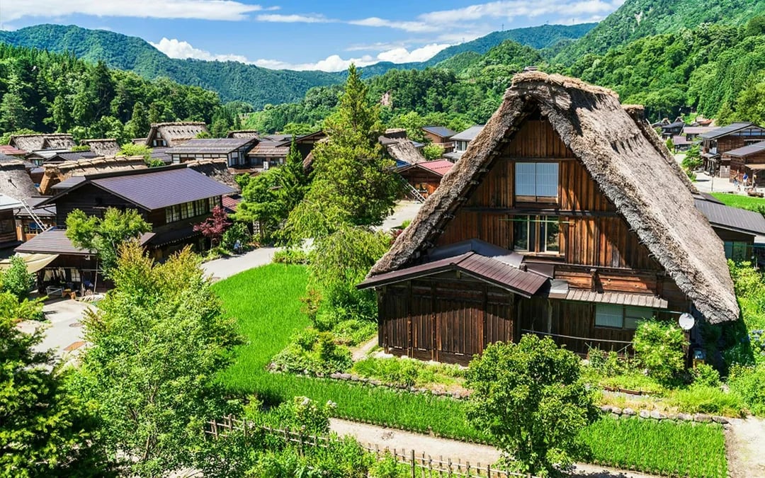 Shirakawa-go Day Tour from Kanazawa Image 11
