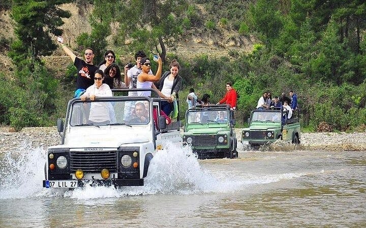 Side Jeep Safari Adventure Image 9