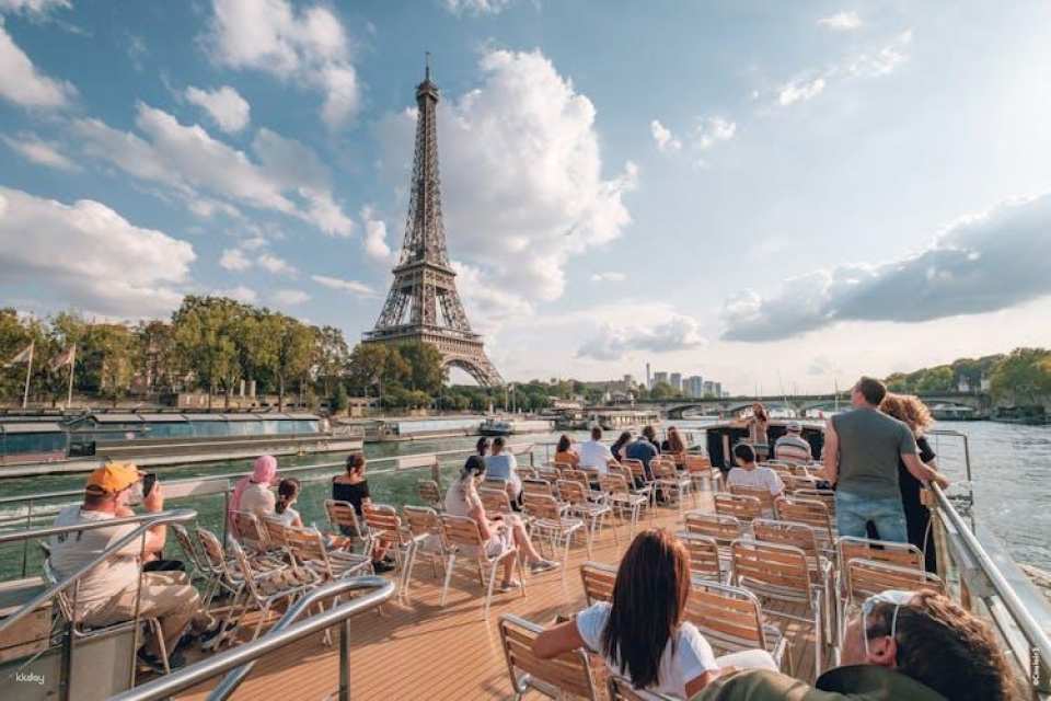 Sightseeing cruise tickets with live guide