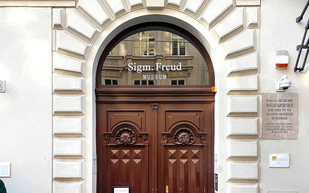 Sigmund Freud Museum Guided Tour on Sundays with Skip-the-Line Entry Image 2
