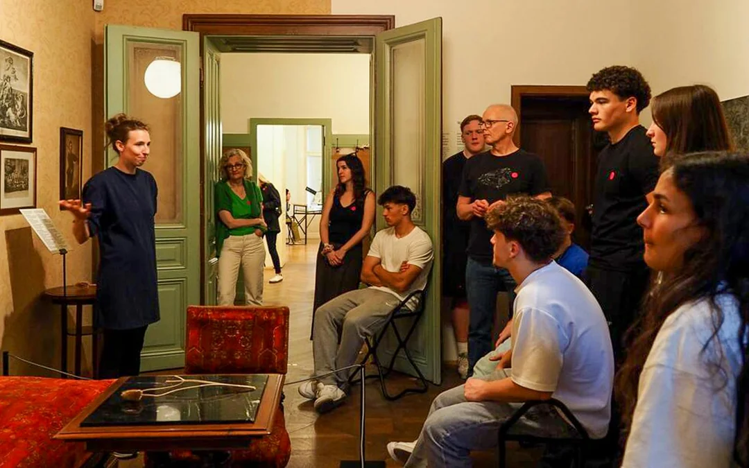 Sigmund Freud Museum Guided Tour on Sundays with Skip-the-Line Entry Image 9
