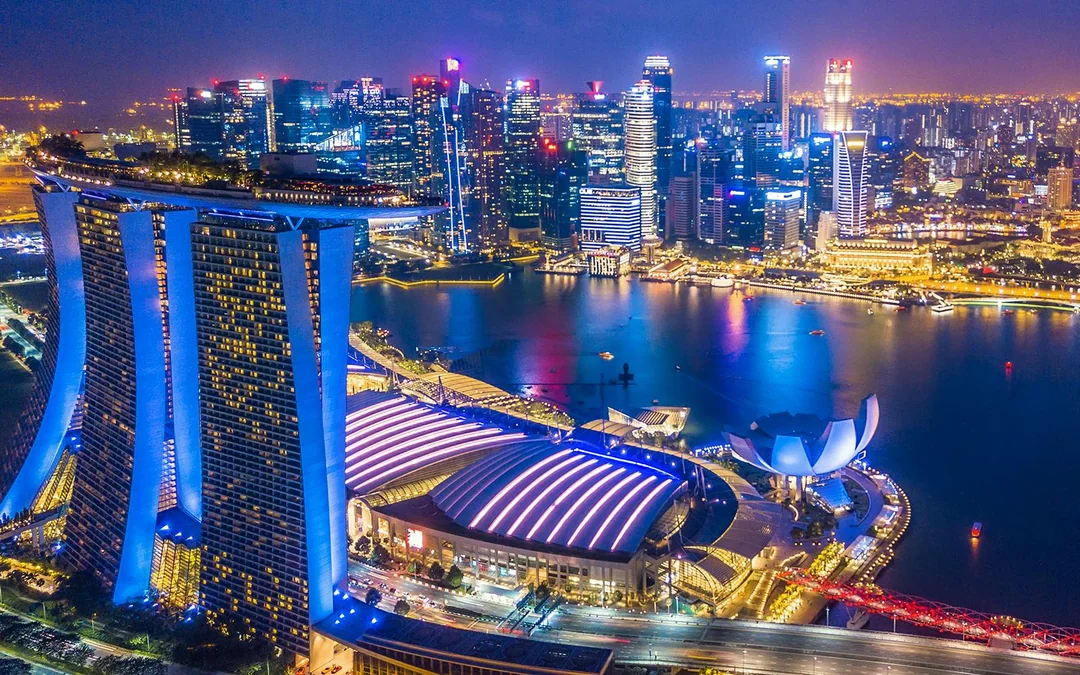 Singapore Flyer VIP Experience with Champagne or Singapore Sling Image 5