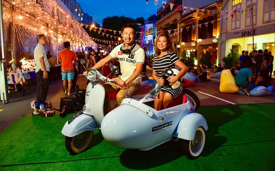Singapore Vintage Vespa Sidecar Night Tour Image 3