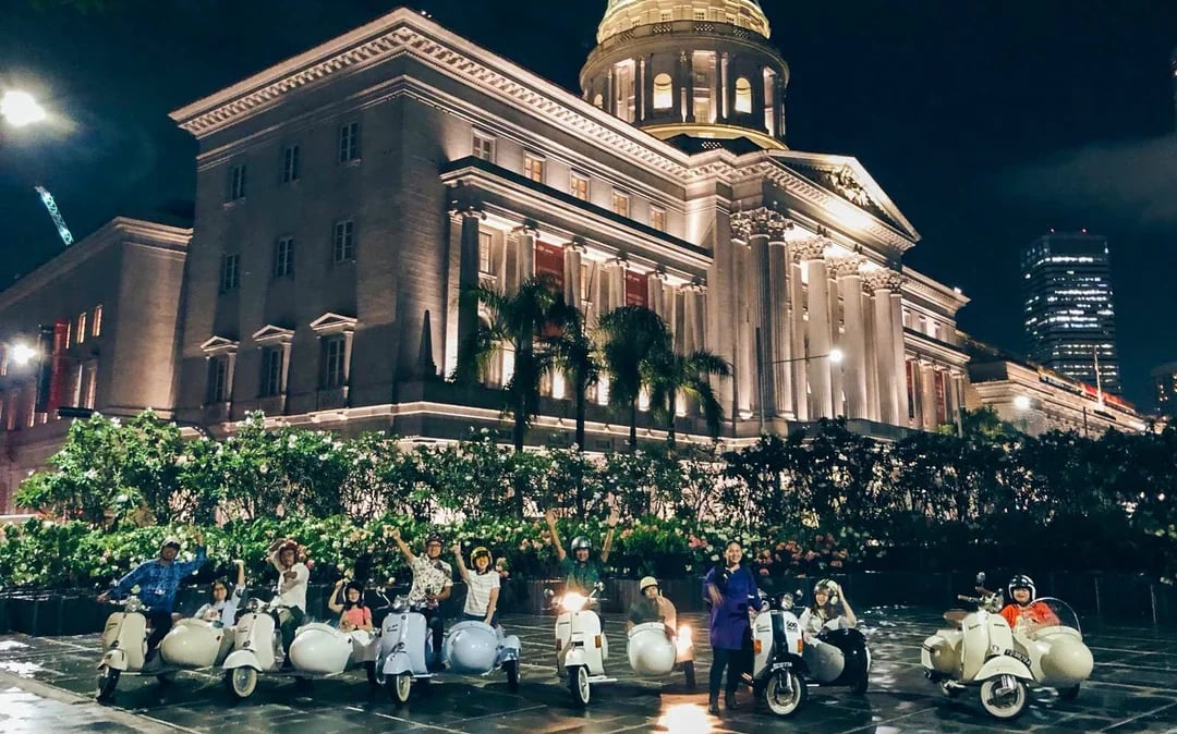 Singapore Vintage Vespa Sidecar Night Tour Image 7