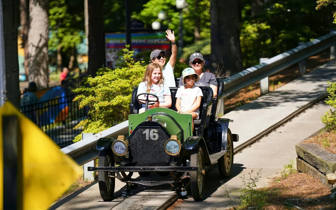 Six Flags Over Georgia One Day Ticket Image 3