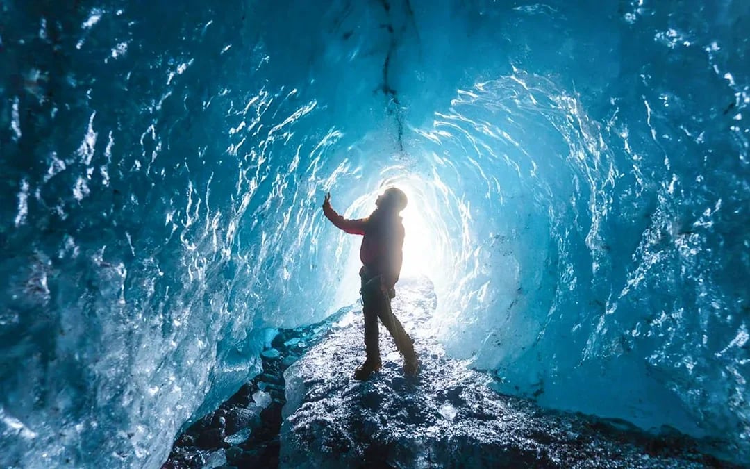 Skaftafell: Blue Ice Cave & Vatnajokull Glacier Hike
 Image 11