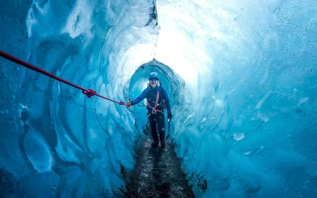 Skaftafell: Blue Ice Cave & Vatnajokull Glacier Hike
Image 12