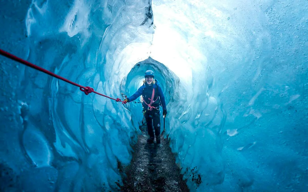 Skaftafell: Blue Ice Cave & Vatnajokull Glacier Hike
Image 12