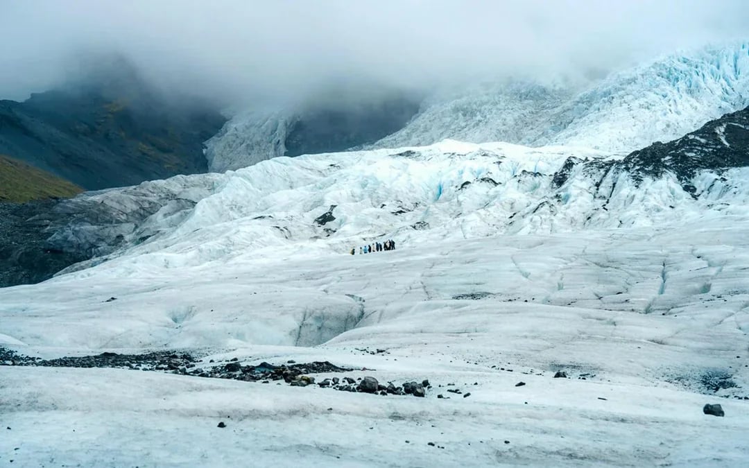 Skaftafell: Blue Ice Cave & Vatnajokull Glacier Hike
 Image 7