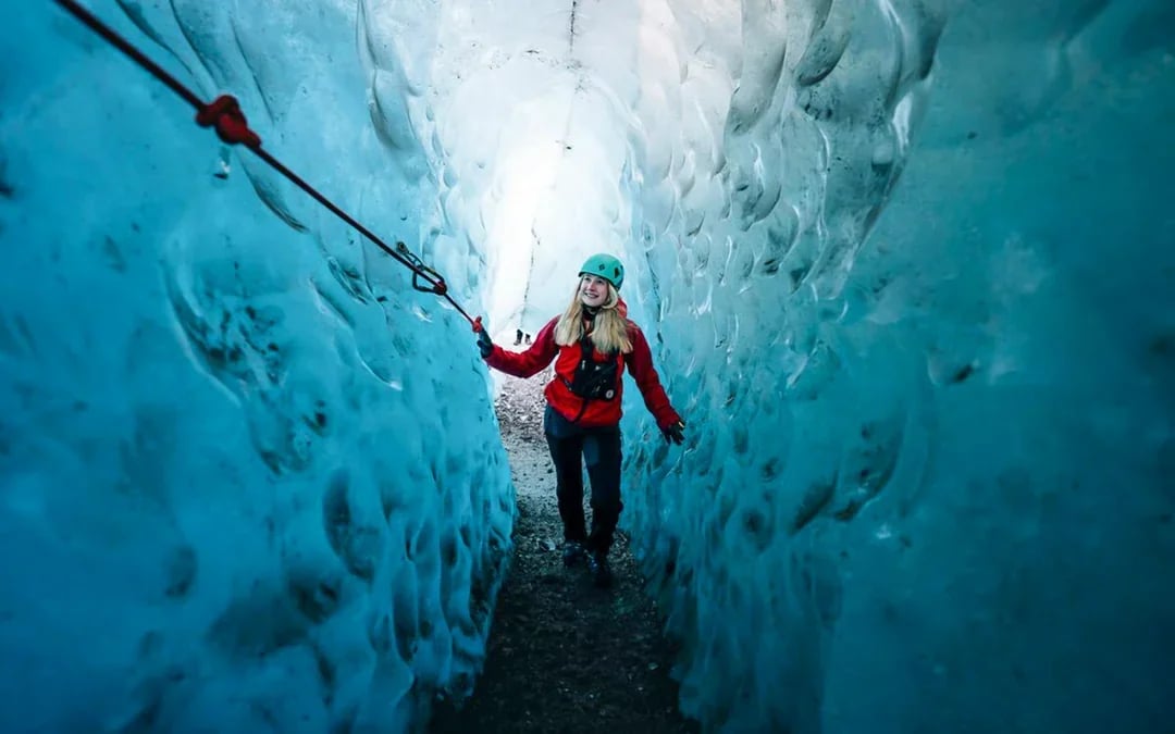 Skaftafell: Blue Ice Cave & Vatnajokull Glacier Hike
 Image 10