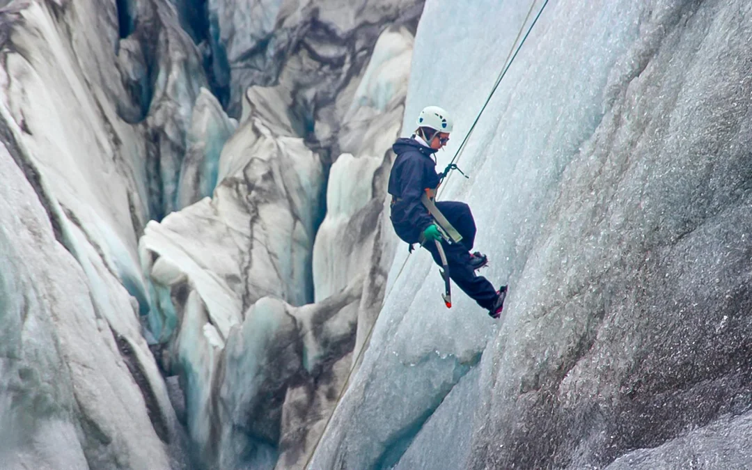 Skaftafell: Moderate Glacier Hike & Ice Climbing Image 11