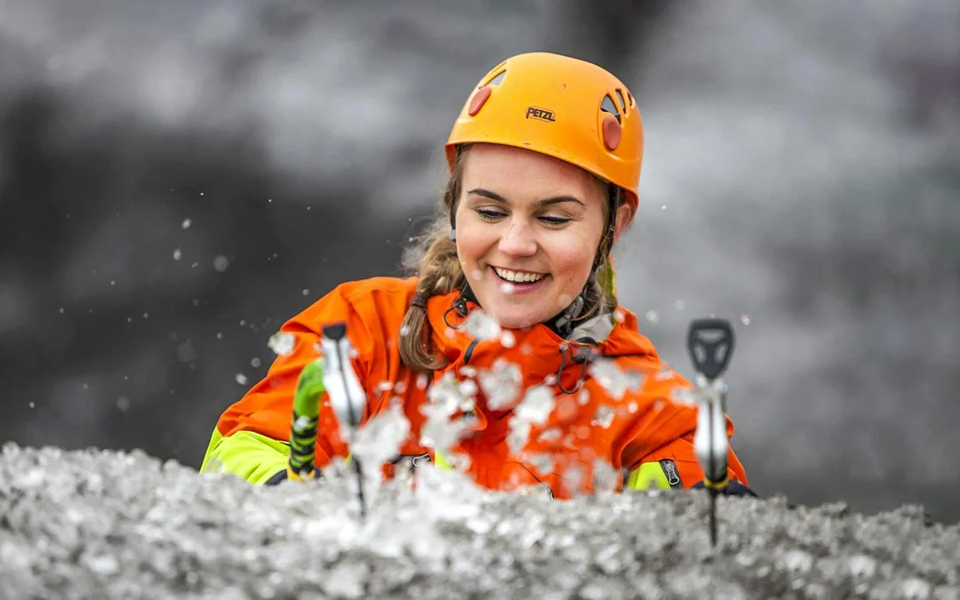 Skaftafell: Moderate Glacier Hike & Ice Climbing  Image 3