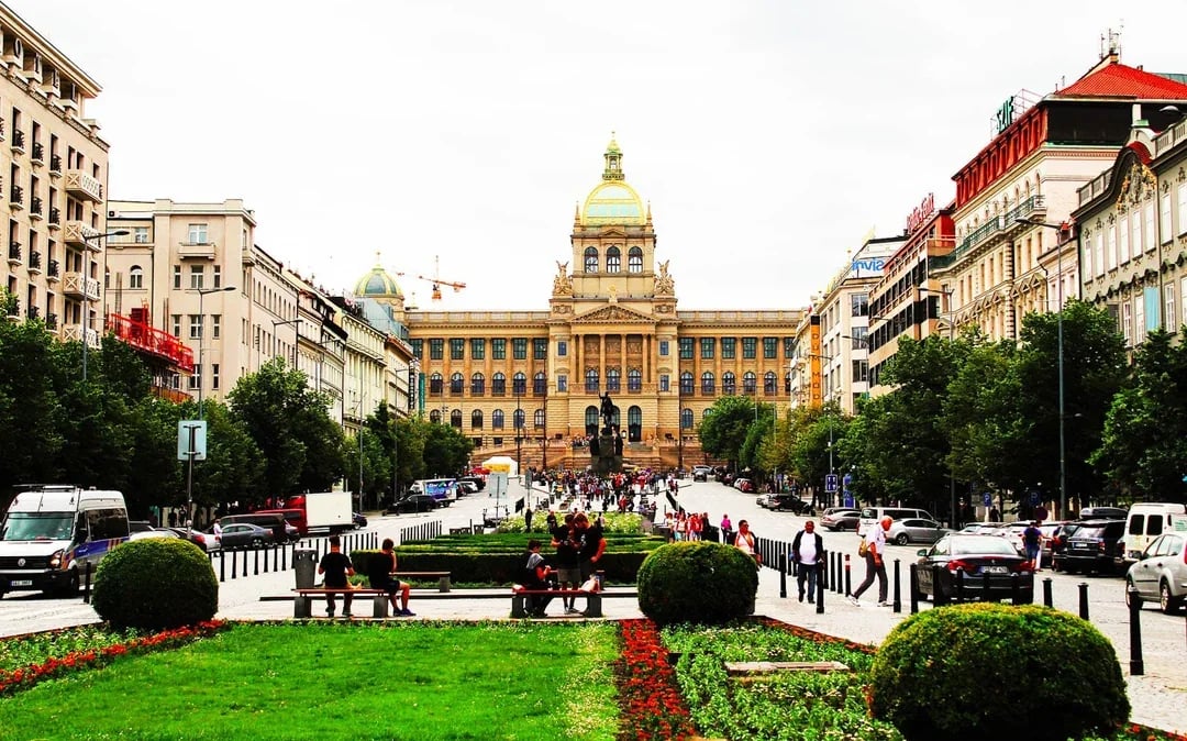 Skip-the-Line Combo: Prague Castle, National Museum & Astronomical Clock Image 6