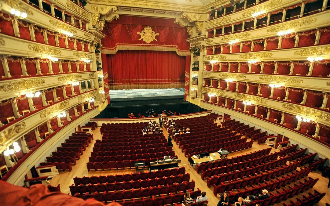 Skip-the-Line Entry & Guided Tour of La Scala Theatre Image 1