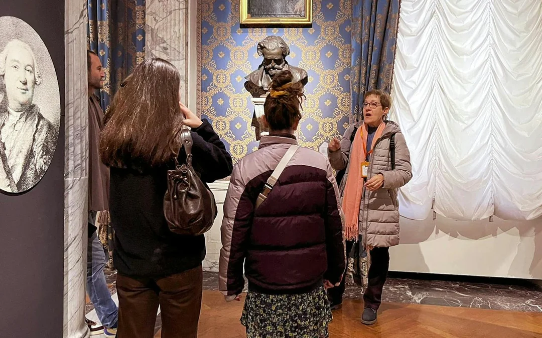 Skip-the-Line Entry & Guided Tour of La Scala Theatre Image 3