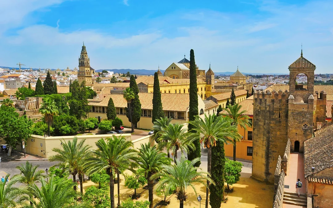 Skip-the-Line Guided Tour of Alcázar of the Christian Monarchs Image 5