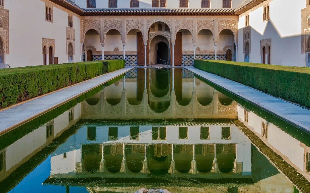 Skip-the-Line Guided Tour of Alhambra from Seville Image 2