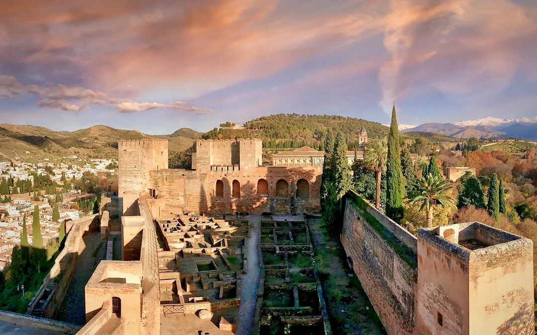 Skip-the-Line Guided Tour of Alhambra from Seville Image 3