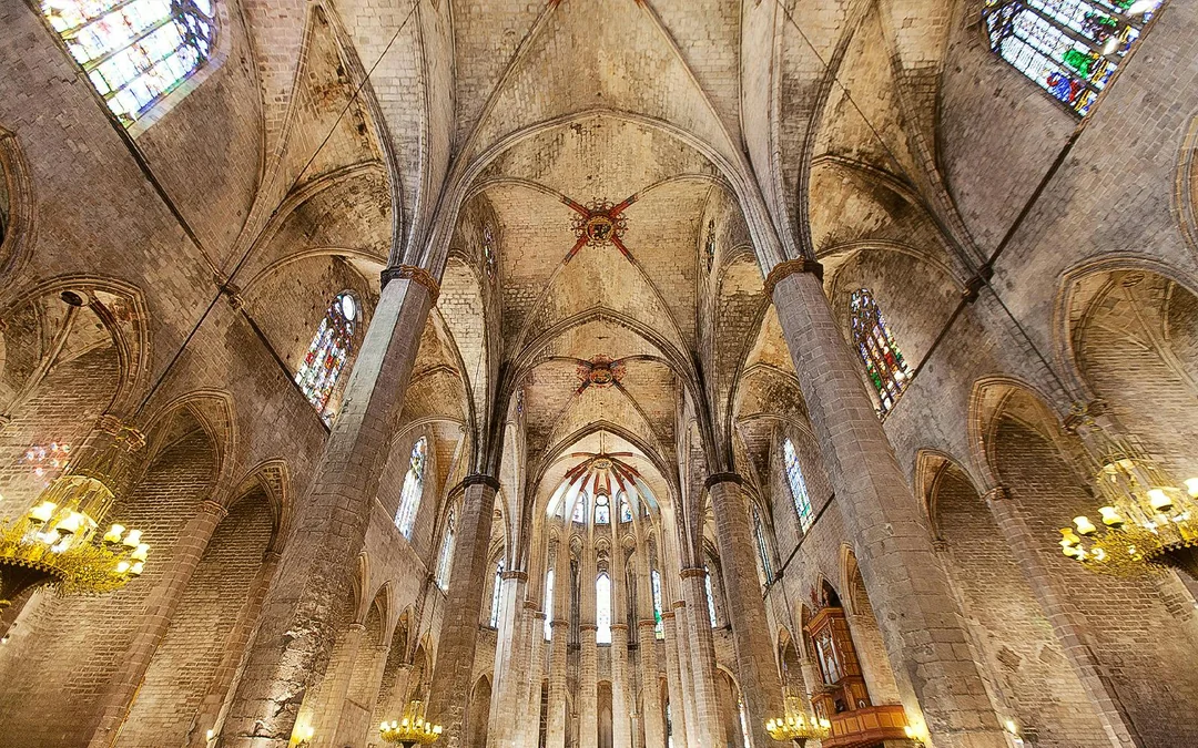 Skip-the-Line Guided Tour of Santa Maria del Mar Interior Image 6