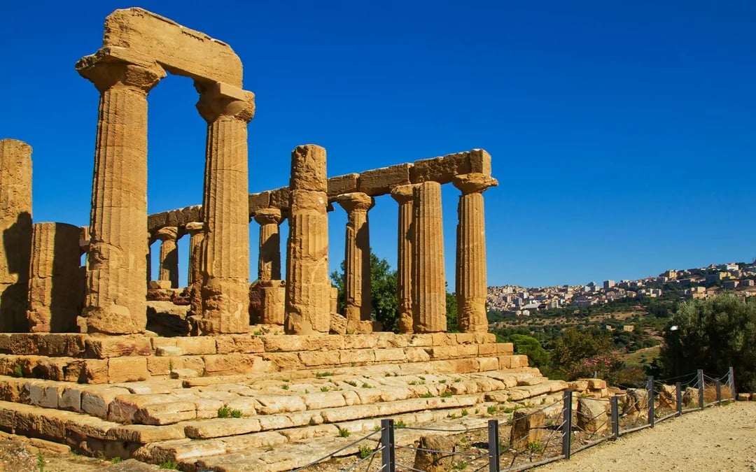 Skip-the-Line Guided Tour of the Valley of Temples in Agrigento Image 4
