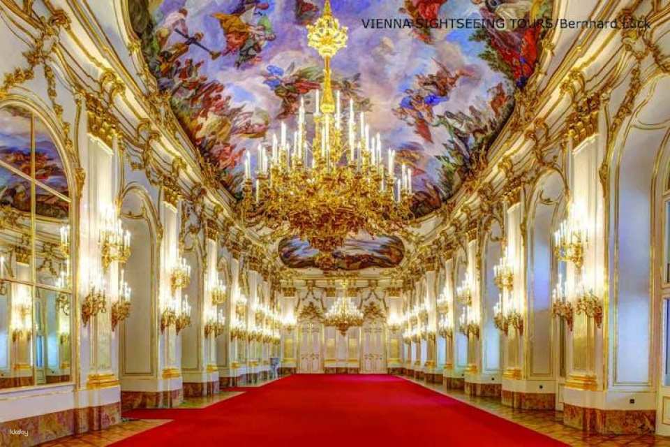Skip-the-line Schönbrunn Palace visit and Vienna city tour in the morning